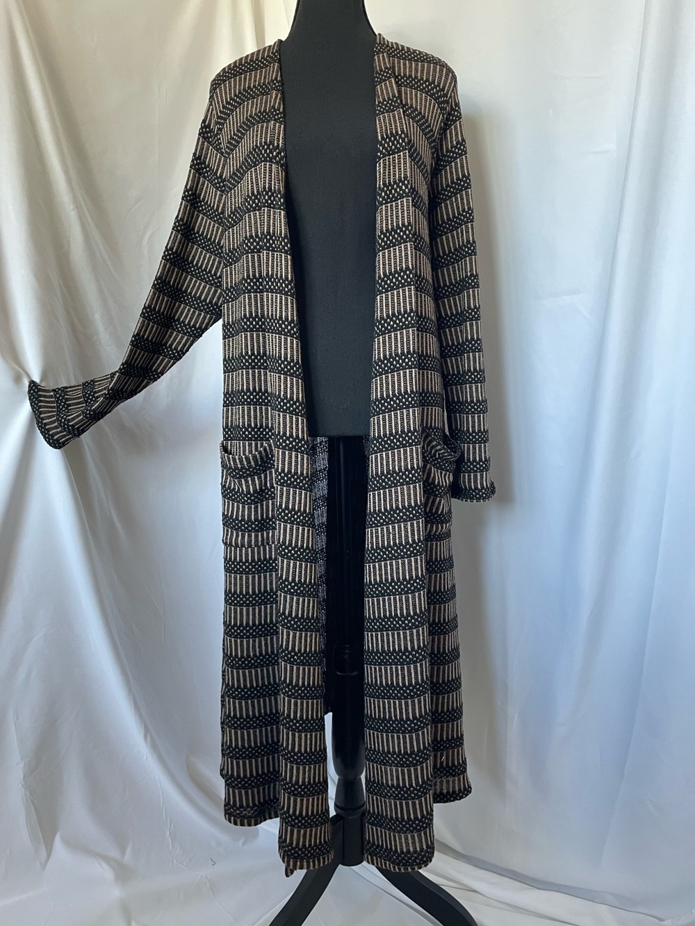 LuLaRoe Knit Duster Long Sarah Cardigan Black Tan Geometric Rows Sz XL Academia